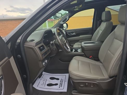 Used 2022 GMC Yukon SLT w/ SLT Luxury Package AWD/4WD image 28