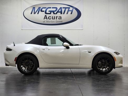 Used 2022 MAZDA MX-5 Miata Grand Touring image 3