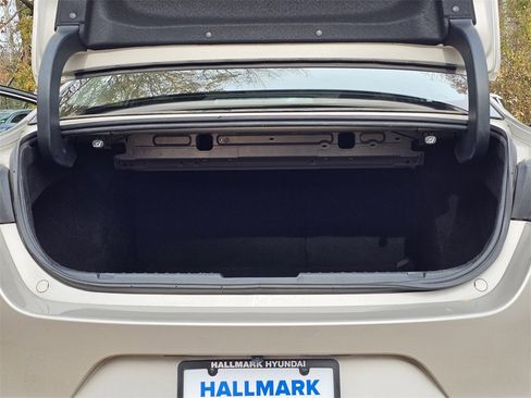 Used 2024 MAZDA MAZDA3 s image 25