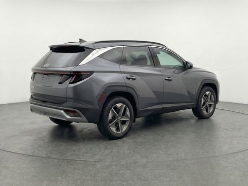Used 2025 Hyundai Tucson SEL FWD image 9