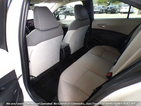 Used 2020 Toyota Corolla LE w/ Carpet Mat Package (TMS) image 17