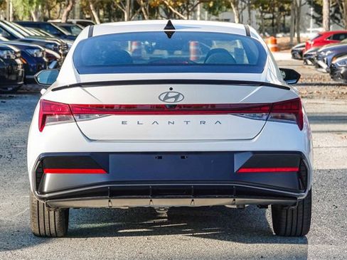 New 2026 Hyundai Elantra SEL Sport image 6