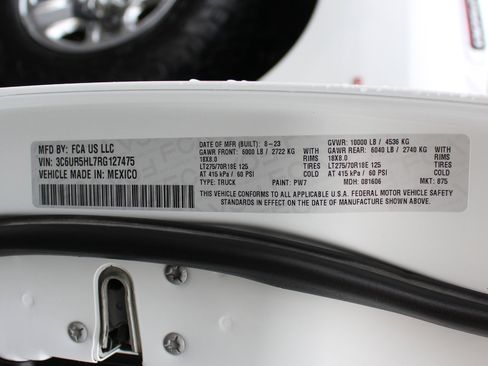 Used 2024 RAM 2500 Tradesman w/ Chrome Appearance Group image 37