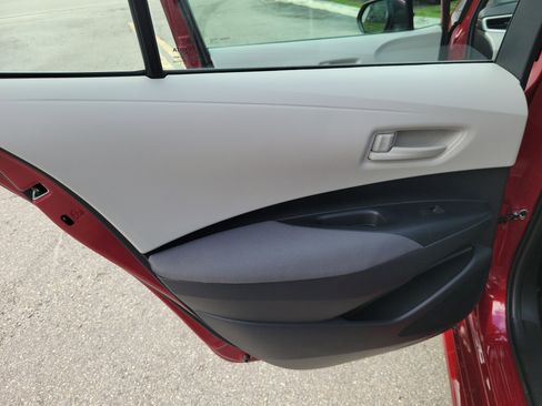 Used 2025 Toyota Corolla LE image 23