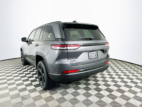 New 2025 Jeep Grand Cherokee Altitude image 7