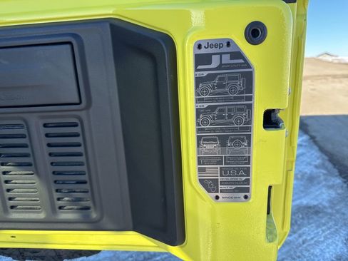 Used 2023 Jeep Wrangler Sport image 13