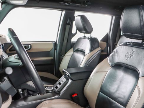 Used 2022 Ford Bronco Wildtrak image 23