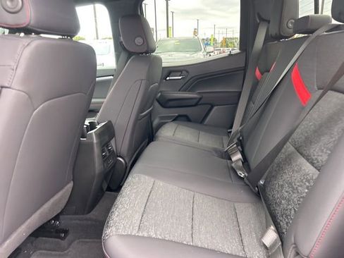 New 2026 Chevrolet Colorado Z71 w/ LPO, Hood Decal Package image 28