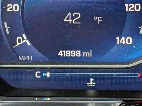 Used 2024 Chevrolet Silverado 2500 LT w/ Convenience Package image 14