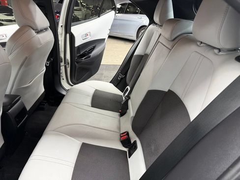 Used 2019 Toyota Corolla XSE FWD image 37