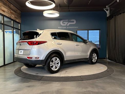 Used 2019 Kia Sportage LX w/ LX Popular Package AWD/4WD image 3