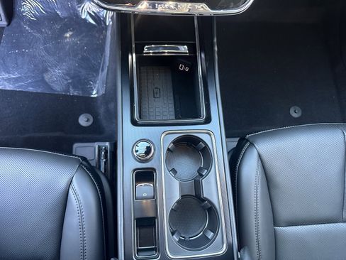 New 2026 Lincoln Corsair Premiere image 15