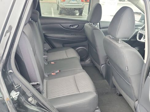 Used 2018 Nissan Rogue SV w/ Premium Package image 27