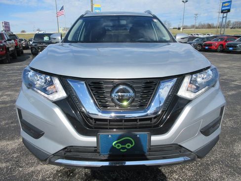 Used 2018 Nissan Rogue SV image 8