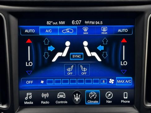 Used 2019 Maserati Levante S AWD/4WD image 43