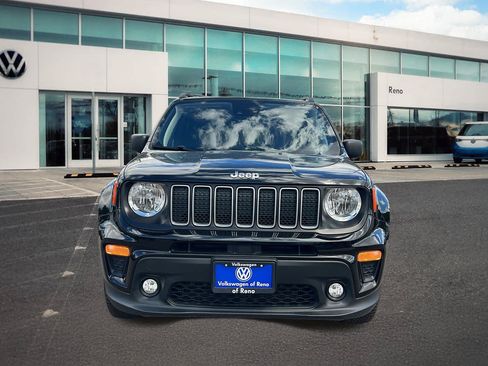 Used 2022 Jeep Renegade Latitude w/ Convenience Group AWD/4WD image 2