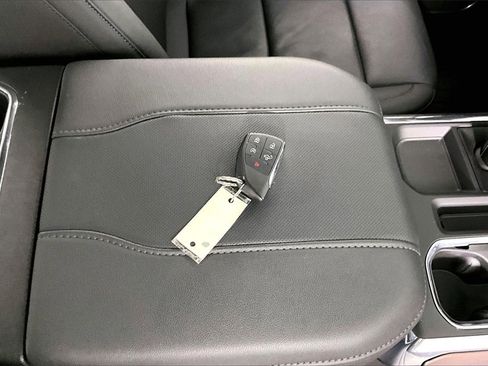 Certified 2025 GMC Sierra 1500 SLT w/ SLT Premium Plus Package image 34