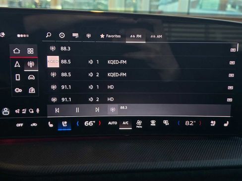 New 2025 Audi SQ5 Premium Plus image 25