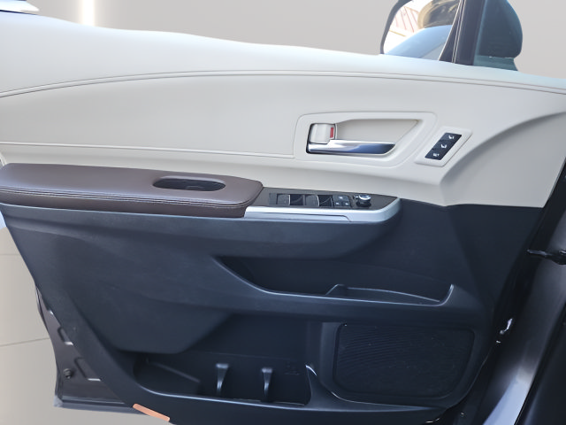 Used 2021 Toyota Sienna Platinum FWD image 18