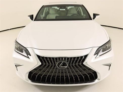 New 2025 Lexus ES 300h w/ Premium Package image 7