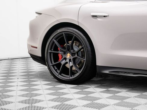 New 2026 Porsche Taycan GTS image 36