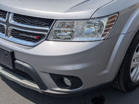 Used 2019 Dodge Journey SE w/ Premium Group FWD image 12