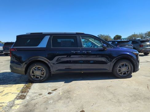 New 2026 Kia Carnival EX image 9