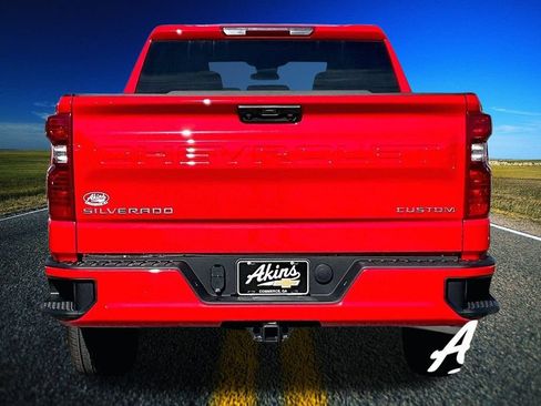 New 2026 Chevrolet Silverado 1500 Custom image 4