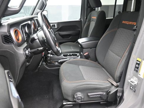 Used 2021 Jeep Gladiator Mojave w/ Auxiliary Switch Group image 11