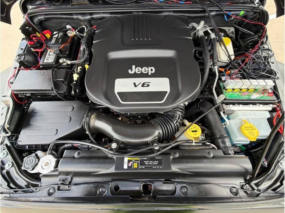 Used 2017 Jeep Wrangler Unlimited Sport w/ Quick Order Package 23S AWD/4WD image 27