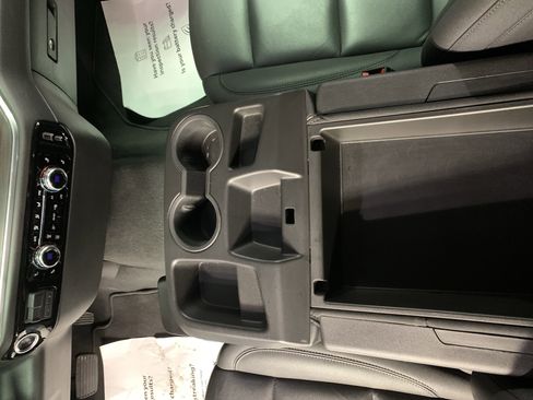 Used 2025 GMC Sierra 1500 SLT image 15