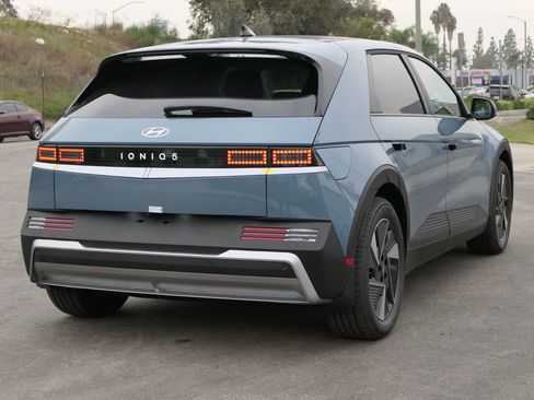 New 2026 Hyundai Ioniq 5 SEL image 2