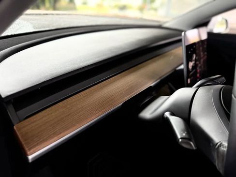 Used 2019 Tesla Model 3 Standard Range Plus image 38