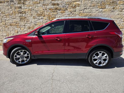 Used 2015 Ford Escape Titanium image 1
