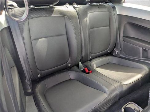 Used 2014 Volkswagen Beetle 2.5 image 17