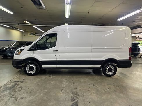Certified 2025 Ford Transit 250 148 Medium Roof RWD image 5