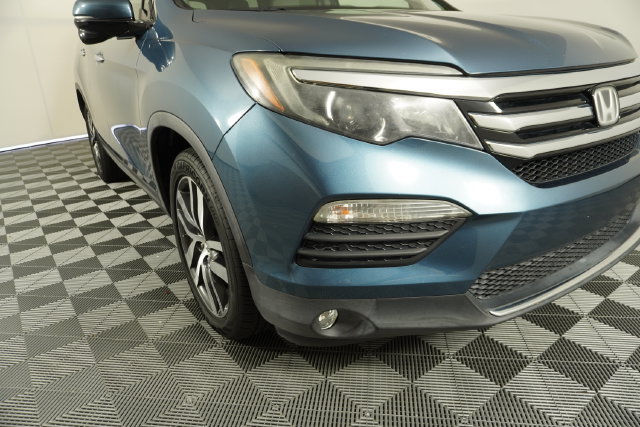 Used 2017 Honda Pilot Touring image 10