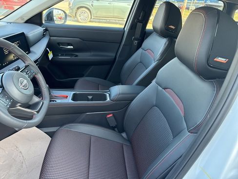 New 2026 Nissan Kicks SR image 11