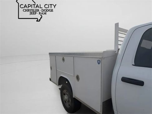 Used 2024 RAM 3500 Tradesman w/ Chrome Appearance Group image 6