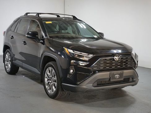 Certified 2023 Toyota RAV4 XLE Premium image 3