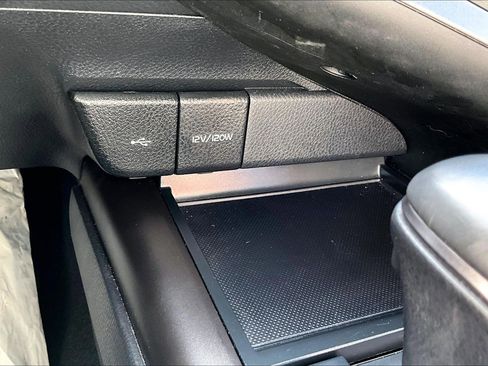 Used 2024 Toyota Camry SE FWD image 32