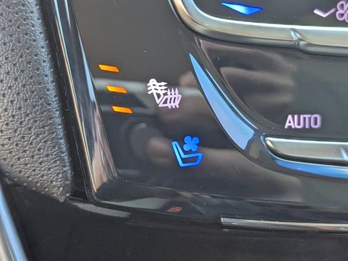 Used 2018 Cadillac XTS Luxury image 25