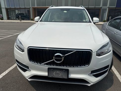 Used 2019 Volvo XC90 T5 Momentum w/ Multimedia Package AWD/4WD image 2