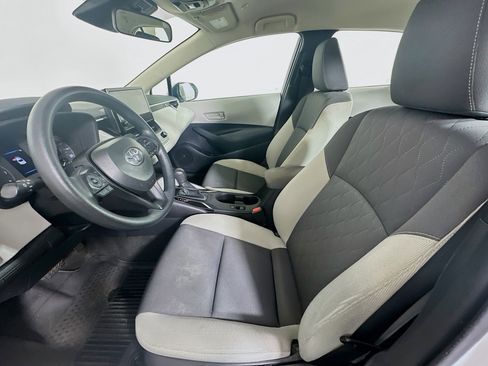 Used 2025 Toyota Corolla LE FWD image 13