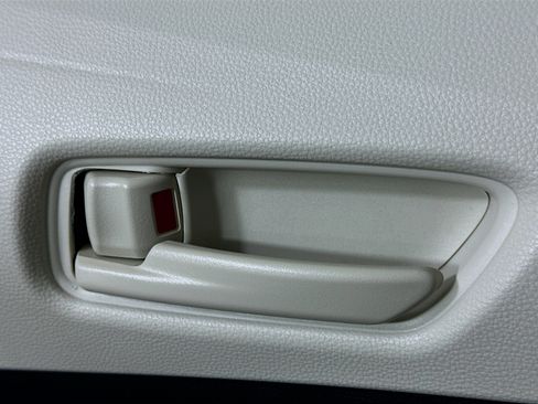 Used 2025 Toyota Corolla LE FWD image 14