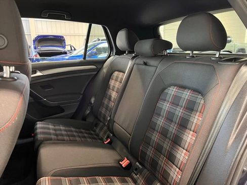 Used 2019 Volkswagen GTI SE image 17