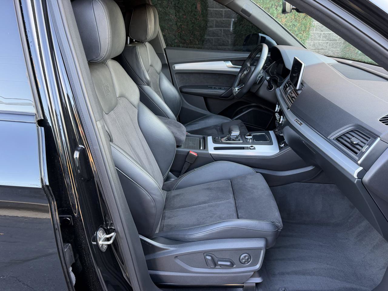 Used 2020 Audi SQ5 Premium Plus w/ Premium Plus Package AWD/4WD image 60