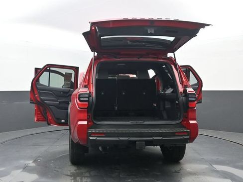 New 2026 Toyota 4Runner SR5 AWD/4WD image 33