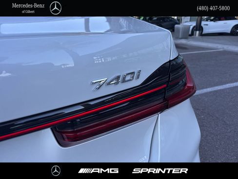Used 2022 BMW 740i w/ M Sport Package image 6