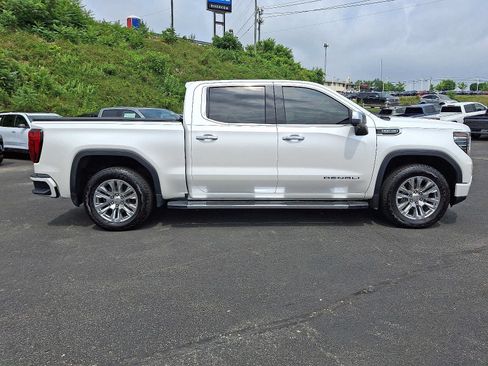 Used 2024 GMC Sierra 1500 Denali w/ Technology Package AWD/4WD image 8